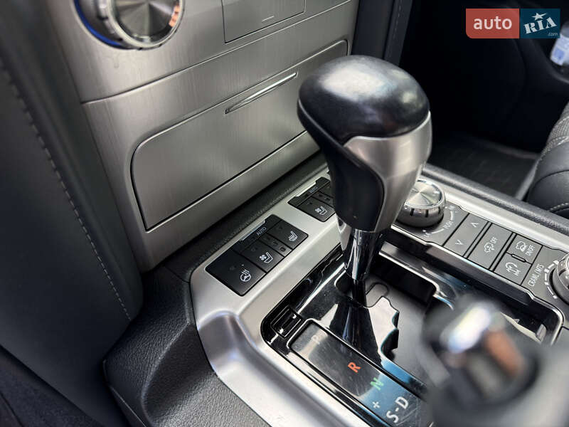 Позашляховик / Кросовер Toyota Land Cruiser 2018 в Ужгороді фото 26 Позашляховик / Кросовер Toyota Land Cruiser 2018 в Ужгороді