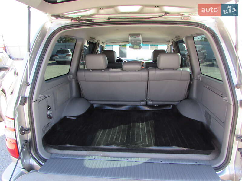 Внедорожник / Кроссовер Toyota Land Cruiser 2004 в Кропивницком