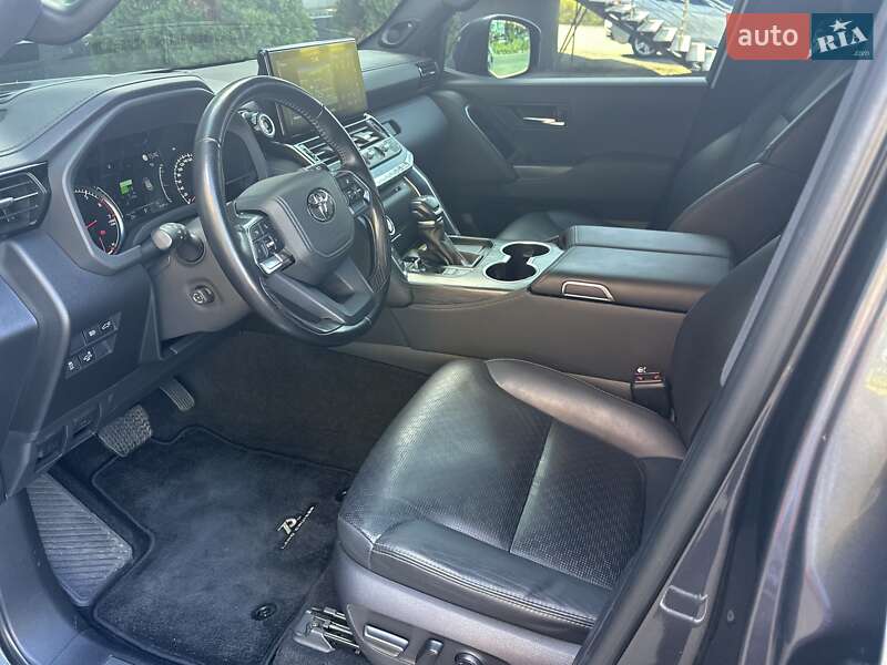 Внедорожник / Кроссовер Toyota Land Cruiser 2021 в Киеве