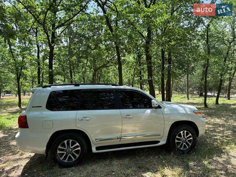 Внедорожник / Кроссовер Toyota Land Cruiser 2013 в Запорожье