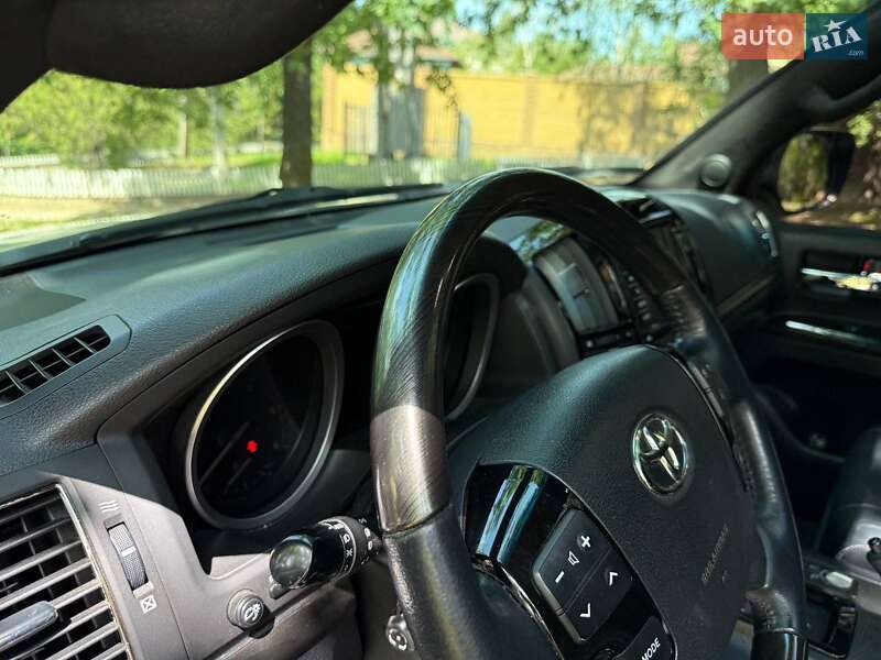 Внедорожник / Кроссовер Toyota Land Cruiser 2013 в Запорожье