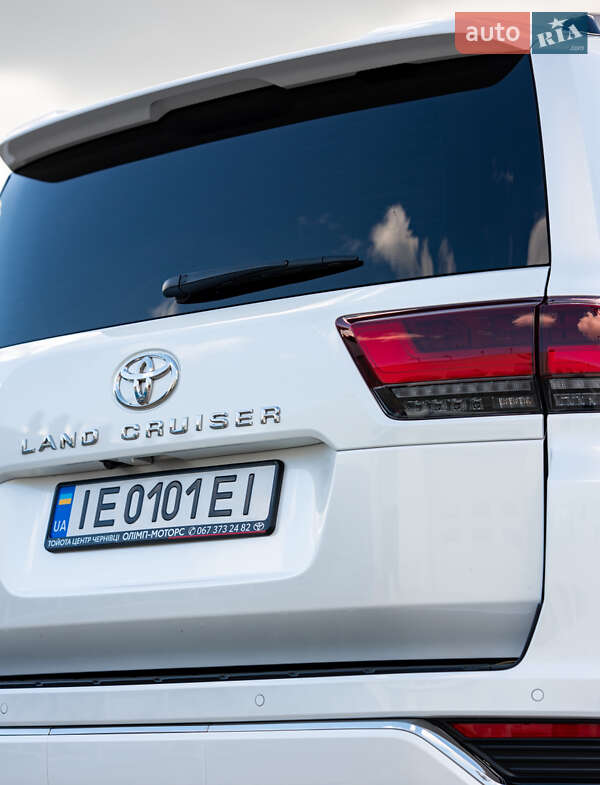 Позашляховик / Кросовер Toyota Land Cruiser 2023 в Чернівцях фото 10 Позашляховик / Кросовер Toyota Land Cruiser 2023 в Чернівцях