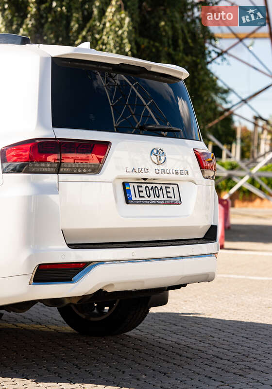 Позашляховик / Кросовер Toyota Land Cruiser 2023 в Чернівцях фото 40 Позашляховик / Кросовер Toyota Land Cruiser 2023 в Чернівцях
