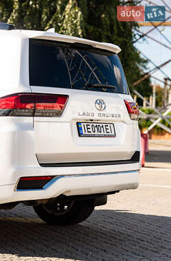 Внедорожник / Кроссовер Toyota Land Cruiser 2023 в 