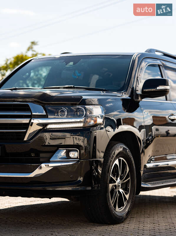 Позашляховик / Кросовер Toyota Land Cruiser 2020 в Чернівцях