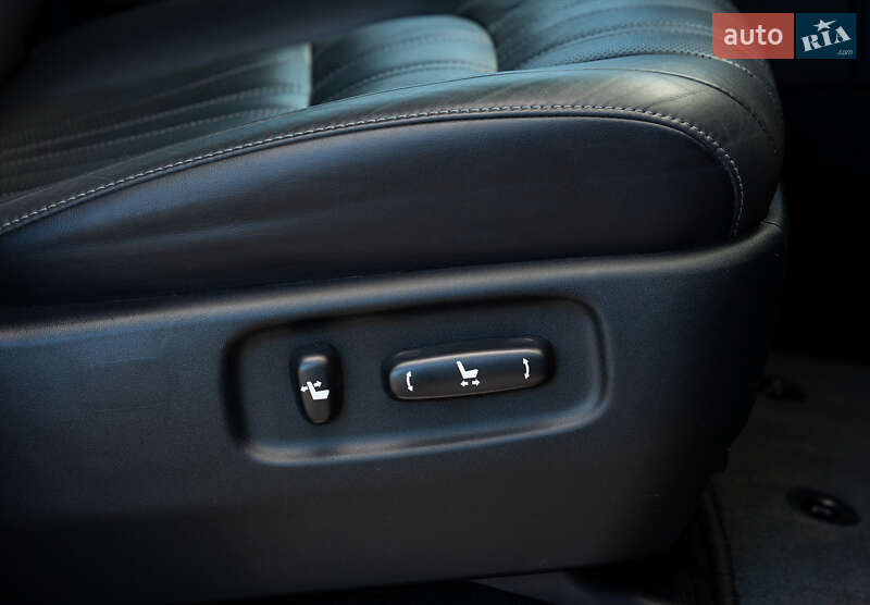 Позашляховик / Кросовер Toyota Land Cruiser 2020 в Чернівцях