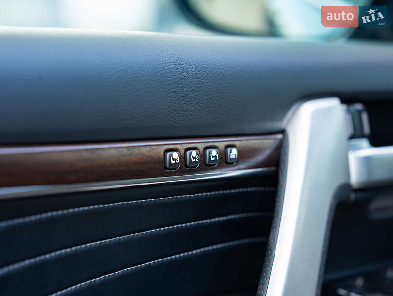 Позашляховик / Кросовер Toyota Land Cruiser 2020 в Чернівцях