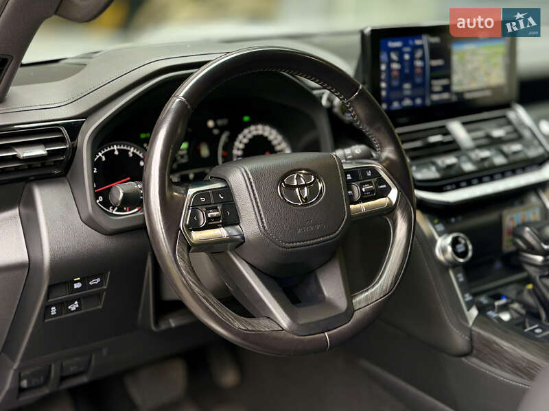 Внедорожник / Кроссовер Toyota Land Cruiser 2021 в Харькове