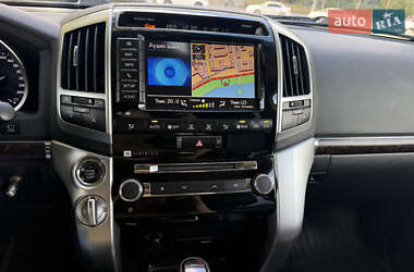 Внедорожник / Кроссовер Toyota Land Cruiser 2014 в 