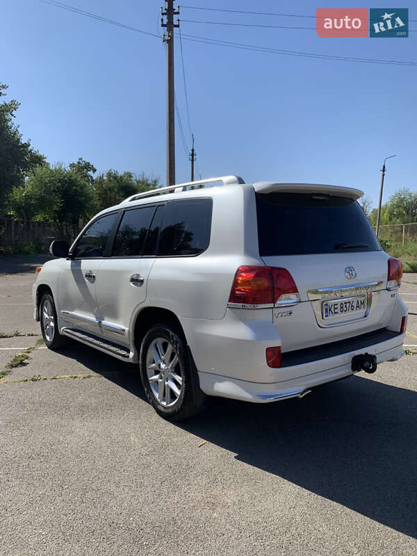 Внедорожник / Кроссовер Toyota Land Cruiser 2013 в Кривом Роге