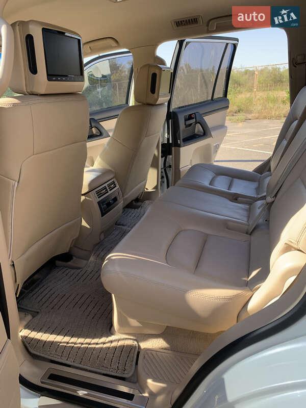 Внедорожник / Кроссовер Toyota Land Cruiser 2013 в Кривом Роге