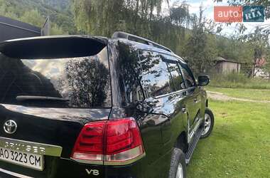 Внедорожник / Кроссовер Toyota Land Cruiser 2007 в 