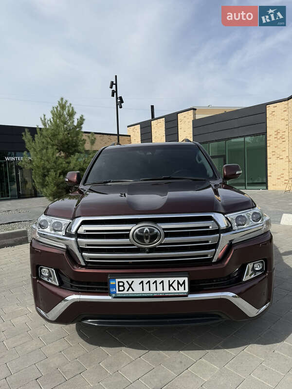 Внедорожник / Кроссовер Toyota Land Cruiser 2018 в Хмельницком