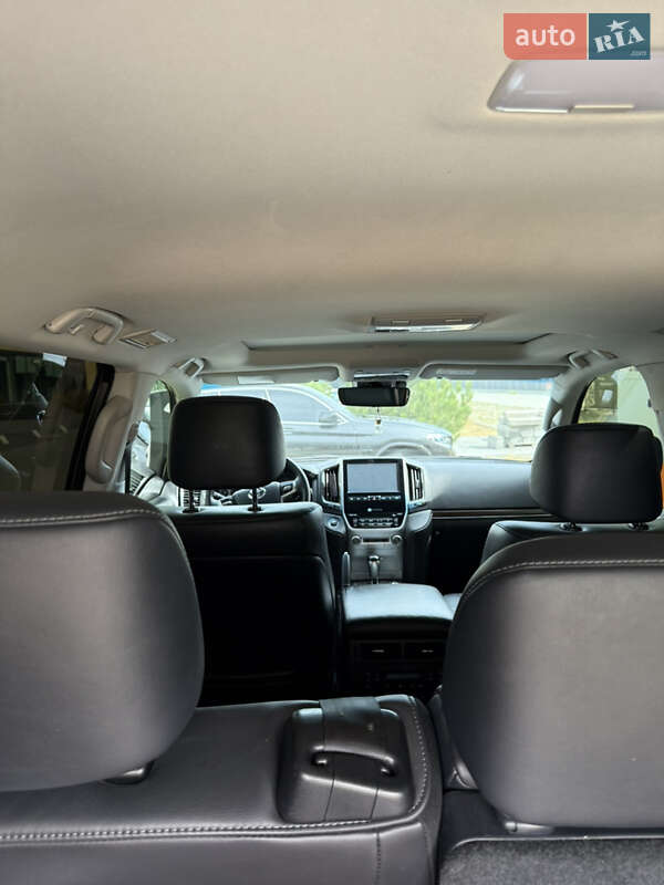 Внедорожник / Кроссовер Toyota Land Cruiser 2018 в Хмельницком