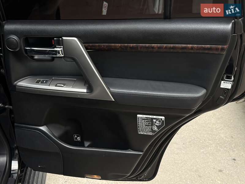 Внедорожник / Кроссовер Toyota Land Cruiser 2012 в Калуше