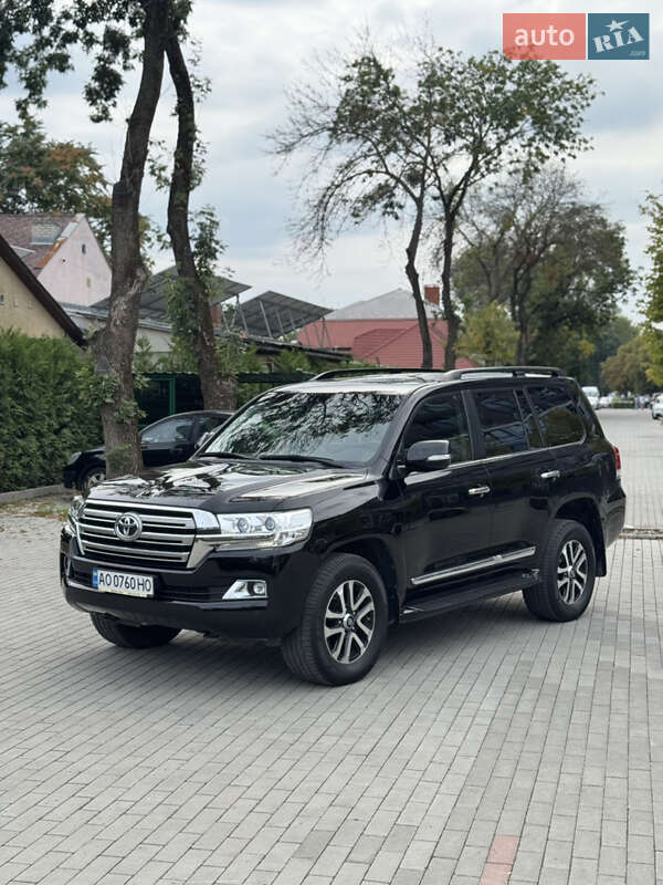 Внедорожник / Кроссовер Toyota Land Cruiser 2019 в Ужгороде