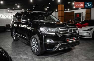 Позашляховик / Кросовер Toyota Land Cruiser 2018 в 