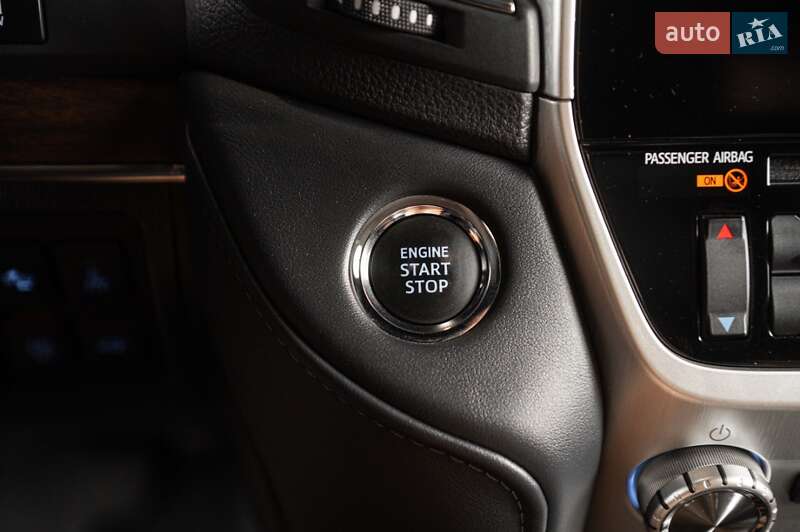 Внедорожник / Кроссовер Toyota Land Cruiser 2018 в Одессе фото 39 Внедорожник / Кроссовер Toyota Land Cruiser 2018 в Одессе