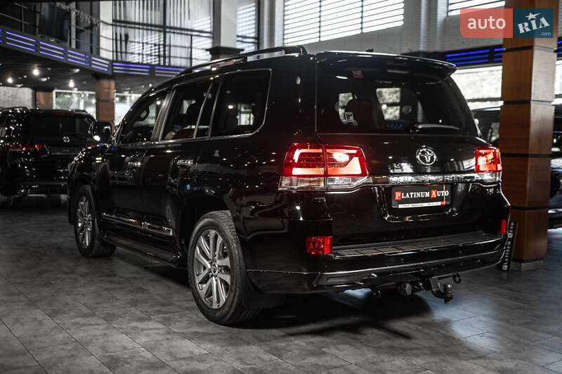 Внедорожник / Кроссовер Toyota Land Cruiser 2018 в Одессе фото 46 Внедорожник / Кроссовер Toyota Land Cruiser 2018 в Одессе