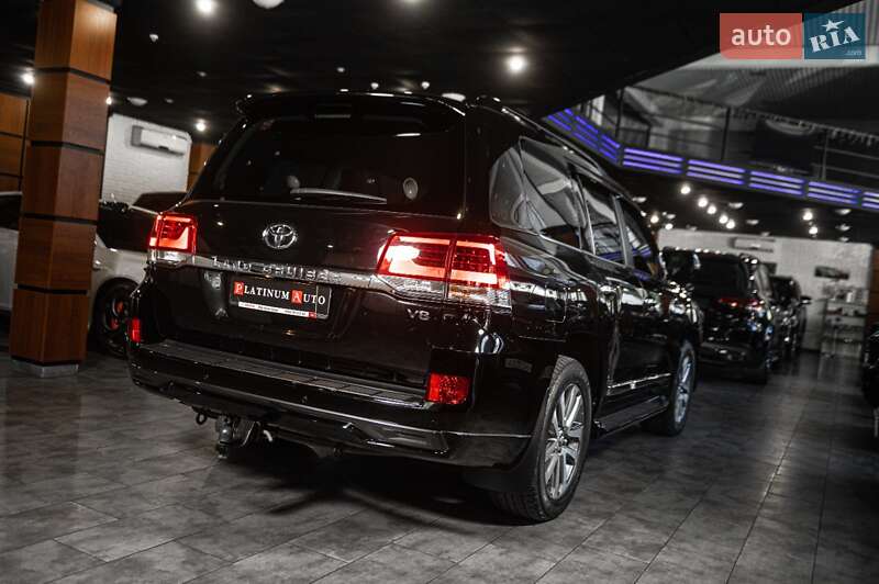 Внедорожник / Кроссовер Toyota Land Cruiser 2018 в Одессе фото 60 Внедорожник / Кроссовер Toyota Land Cruiser 2018 в Одессе