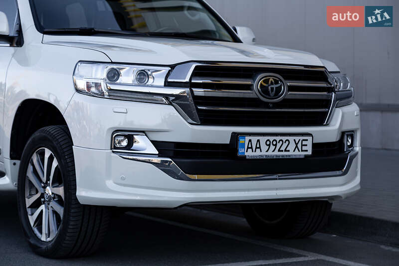 Внедорожник / Кроссовер Toyota Land Cruiser 2019 в Киеве