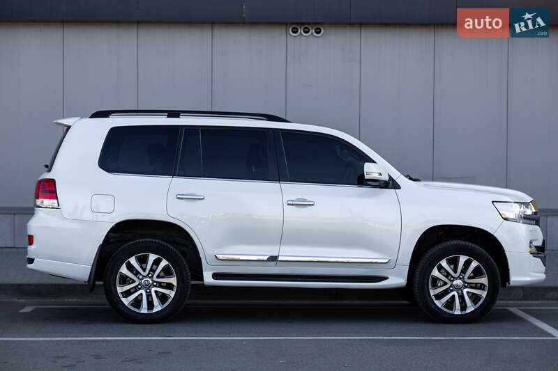 Внедорожник / Кроссовер Toyota Land Cruiser 2019 в Киеве