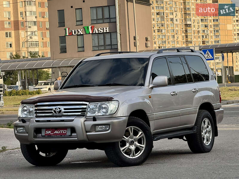 Внедорожник / Кроссовер Toyota Land Cruiser 2003 в 