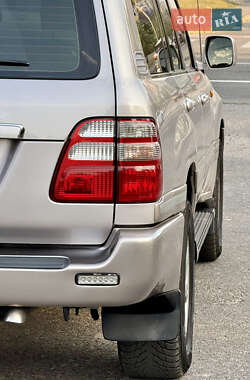 Внедорожник / Кроссовер Toyota Land Cruiser 2003 в 