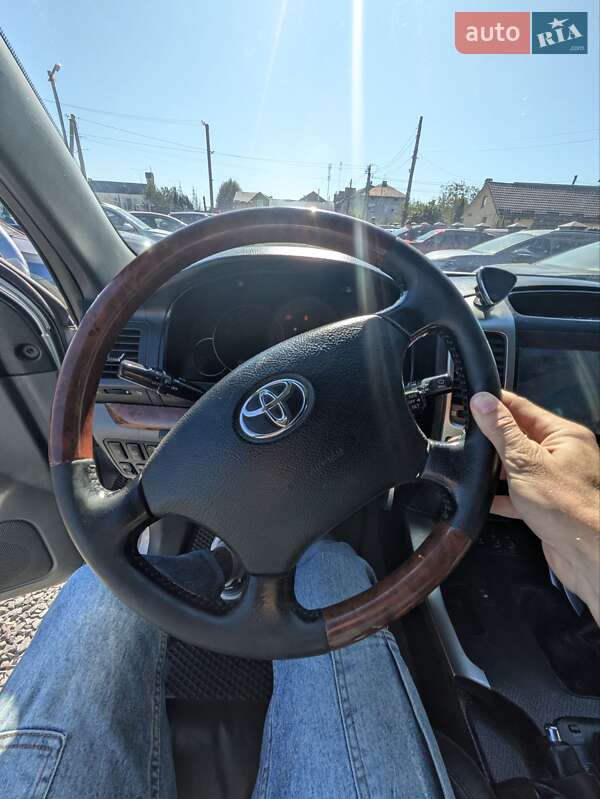 Внедорожник / Кроссовер Toyota Land Cruiser 2004 в Львове