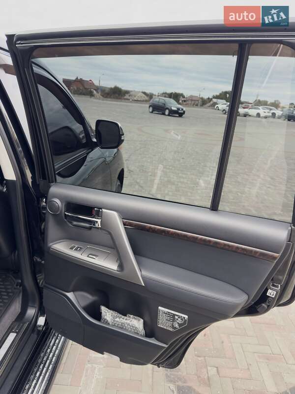 Внедорожник / Кроссовер Toyota Land Cruiser 2013 в Харькове