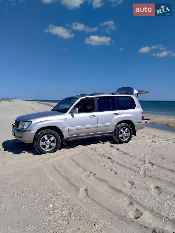 Позашляховик / Кросовер Toyota Land Cruiser 2004 в Одесі