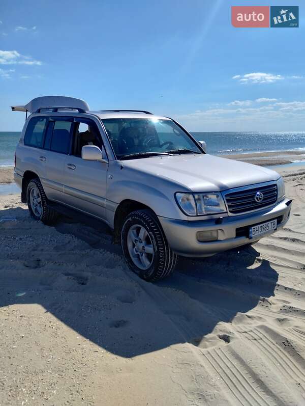 Позашляховик / Кросовер Toyota Land Cruiser 2004 в Одесі