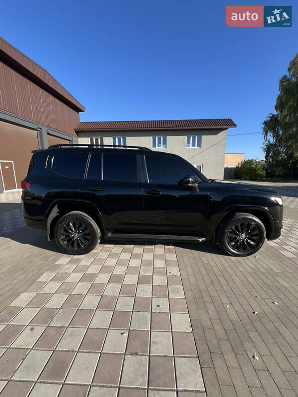 Внедорожник / Кроссовер Toyota Land Cruiser 2022 в Киеве