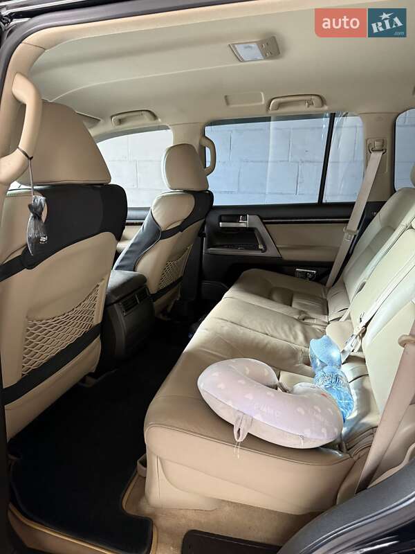 Внедорожник / Кроссовер Toyota Land Cruiser 2007 в Березане