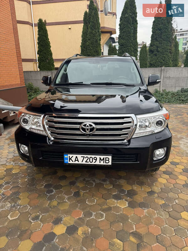 Toyota Land Cruiser 2015