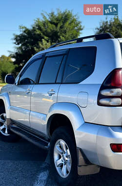 Внедорожник / Кроссовер Toyota Land Cruiser 2004 в Черновцах
