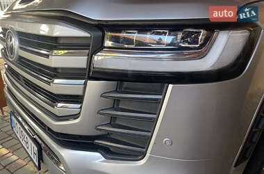 Внедорожник / Кроссовер Toyota Land Cruiser 2011 в 