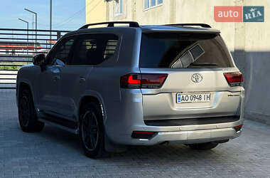 Внедорожник / Кроссовер Toyota Land Cruiser 2011 в 