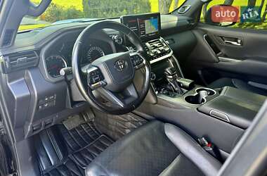 Внедорожник / Кроссовер Toyota Land Cruiser 2021 в  фото 13 Внедорожник / Кроссовер Toyota Land Cruiser 2021 в