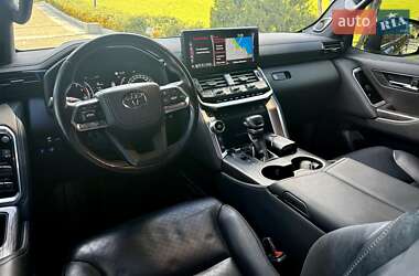 Внедорожник / Кроссовер Toyota Land Cruiser 2021 в  фото 15 Внедорожник / Кроссовер Toyota Land Cruiser 2021 в