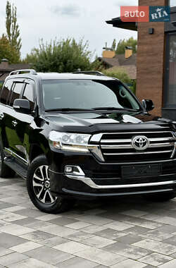 Внедорожник / Кроссовер Toyota Land Cruiser 2020 в 