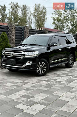 Внедорожник / Кроссовер Toyota Land Cruiser 2020 в 