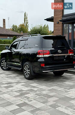 Внедорожник / Кроссовер Toyota Land Cruiser 2020 в 