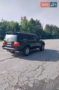 Внедорожник / Кроссовер Toyota Land Cruiser 2001 в 