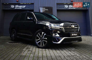 Внедорожник / Кроссовер Toyota Land Cruiser 2017 в Львове