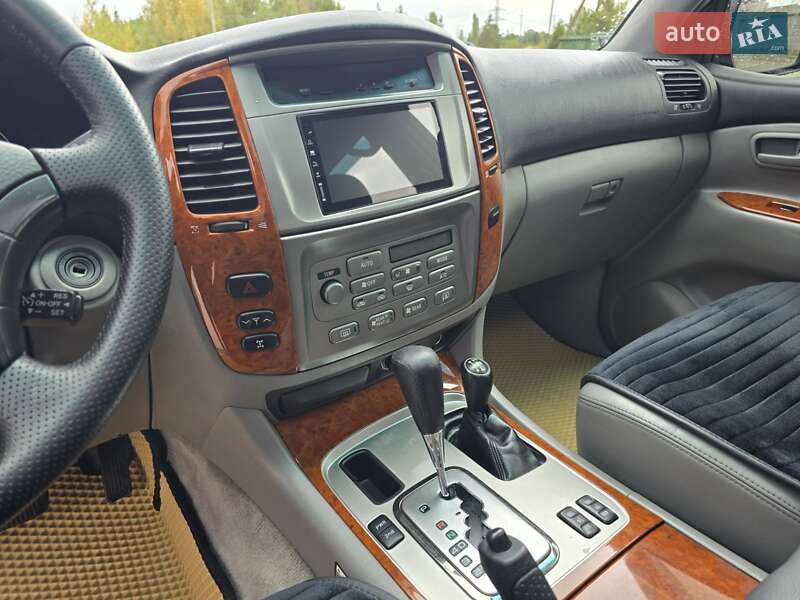 Позашляховик / Кросовер Toyota Land Cruiser 2004 в Малині