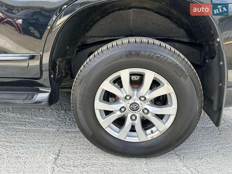 Внедорожник / Кроссовер Toyota Land Cruiser 2014 в Киеве фото 2 Внедорожник / Кроссовер Toyota Land Cruiser 2014 в Киеве