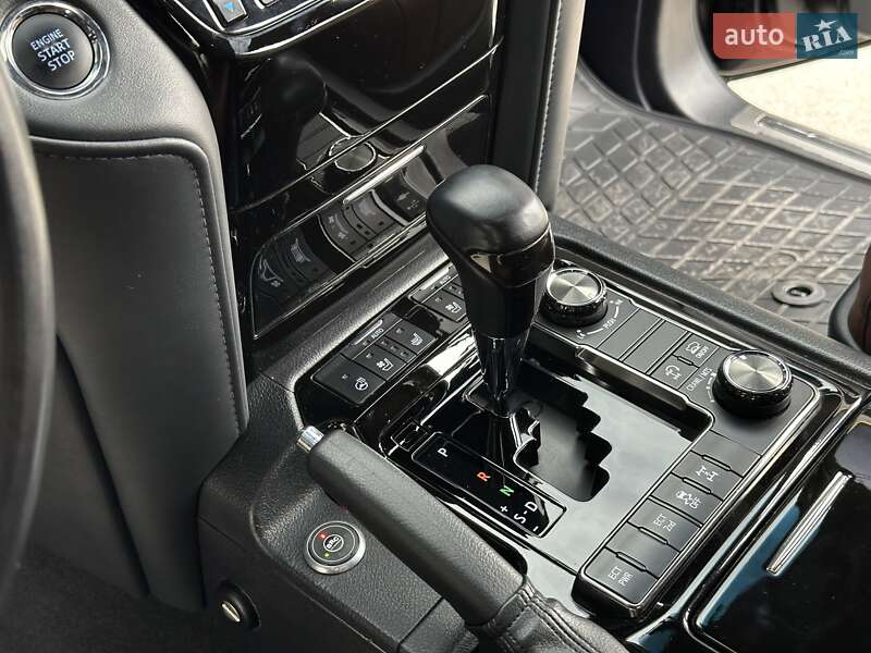 Позашляховик / Кросовер Toyota Land Cruiser 2020 в Дніпрі