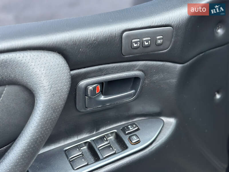 Позашляховик / Кросовер Toyota Land Cruiser 2003 в Харкові