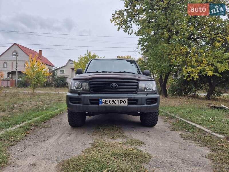 Внедорожник / Кроссовер Toyota Land Cruiser 2003 в Новомосковске
